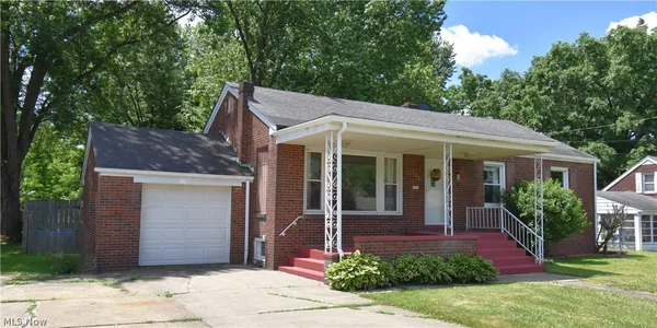 $129,000 | 311 Sanderson Avenue, Campbell, OH 44405