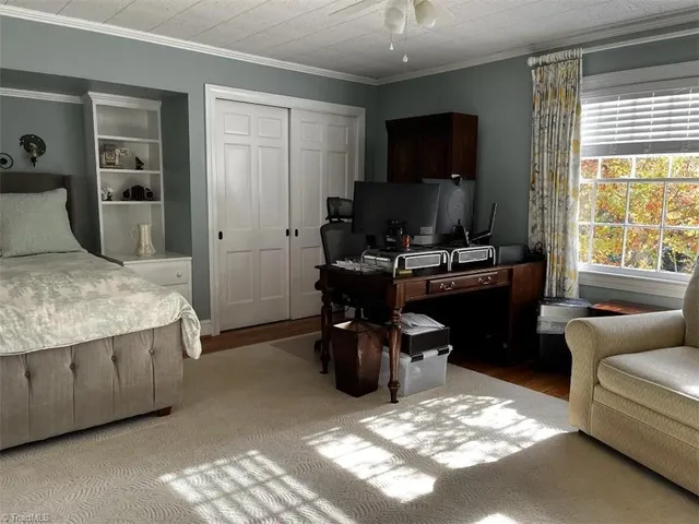 $595,800 | 403 Weaver Drive, Lexington, NC 27292