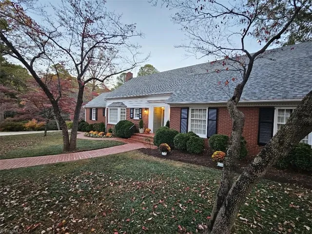 $595,800 | 403 Weaver Drive, Lexington, NC 27292