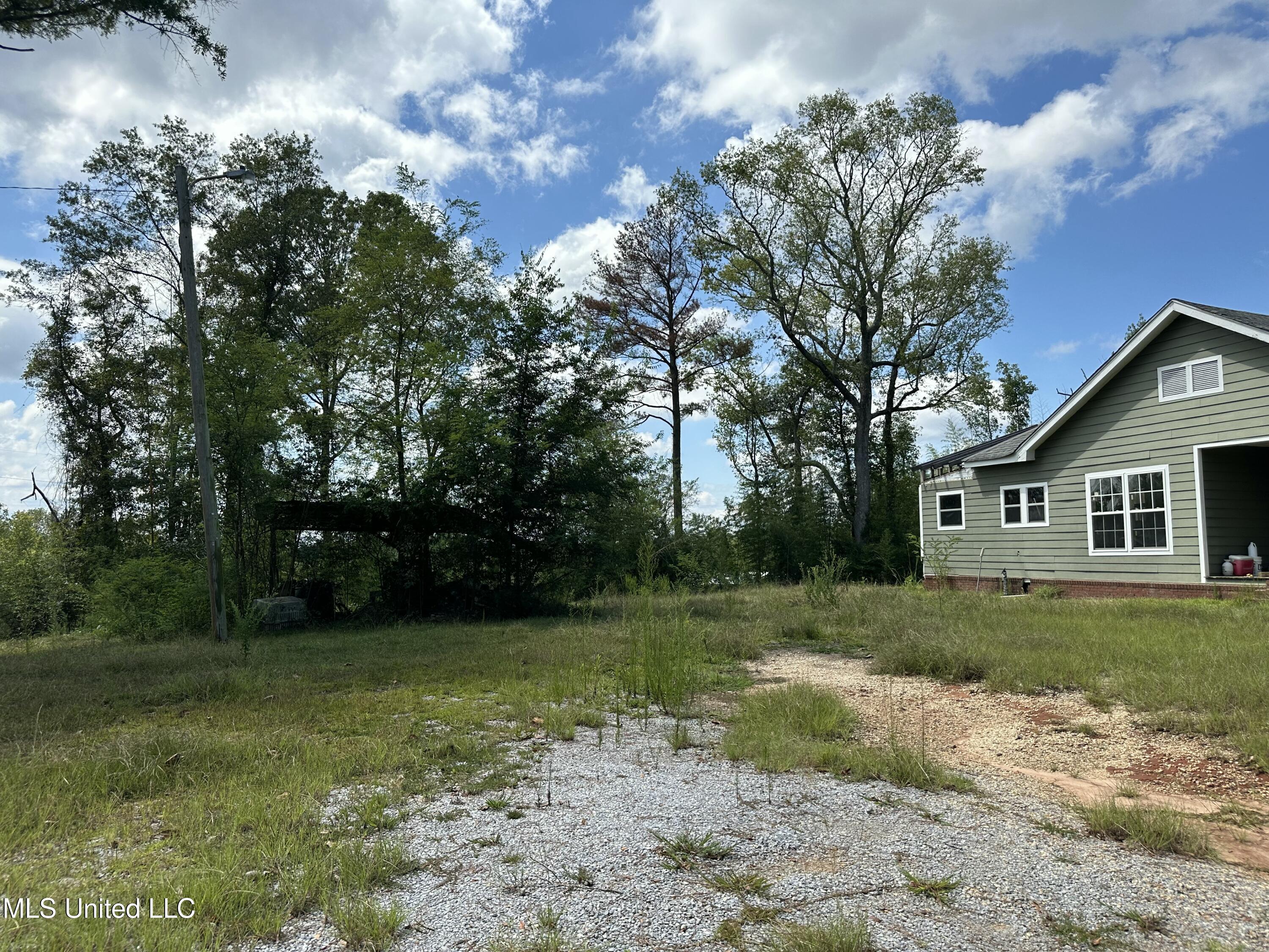 4393 County Road 470 Meridian, MS 39301 - Photo 5 of 39 IMG_3899