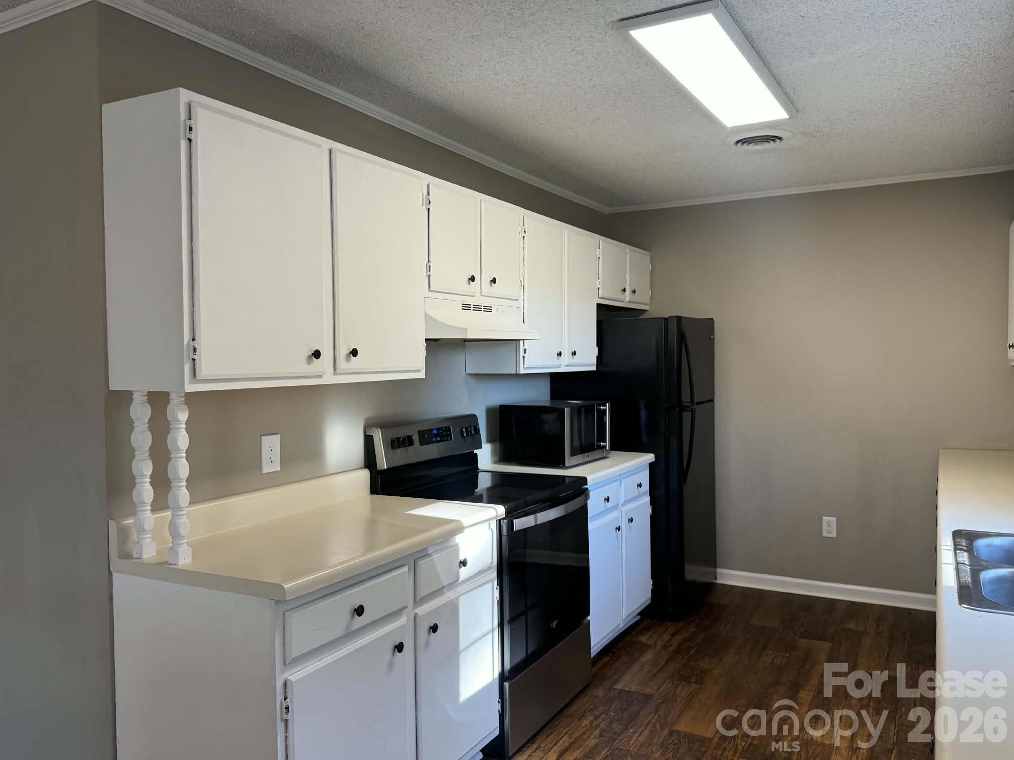 3402 Edgefield Road Greensboro, NC 27409 - Photo 9 of 18 Gallery Image 9