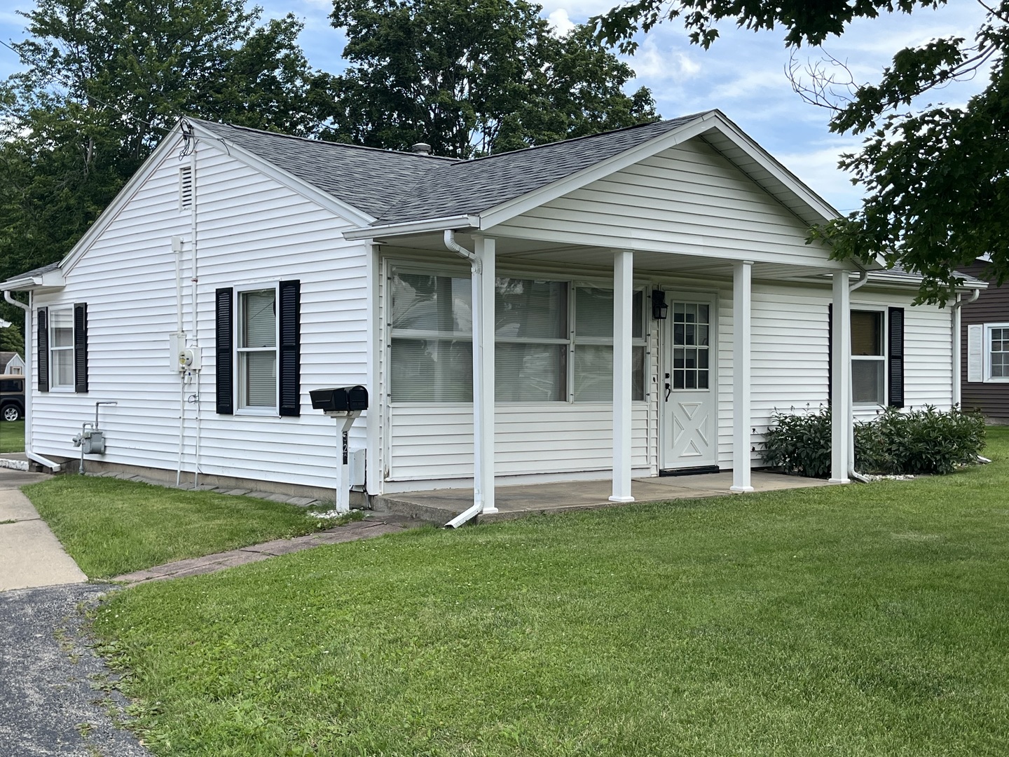 526 Edwards Street Kewanee, IL 61443 - Photo 3 of 29