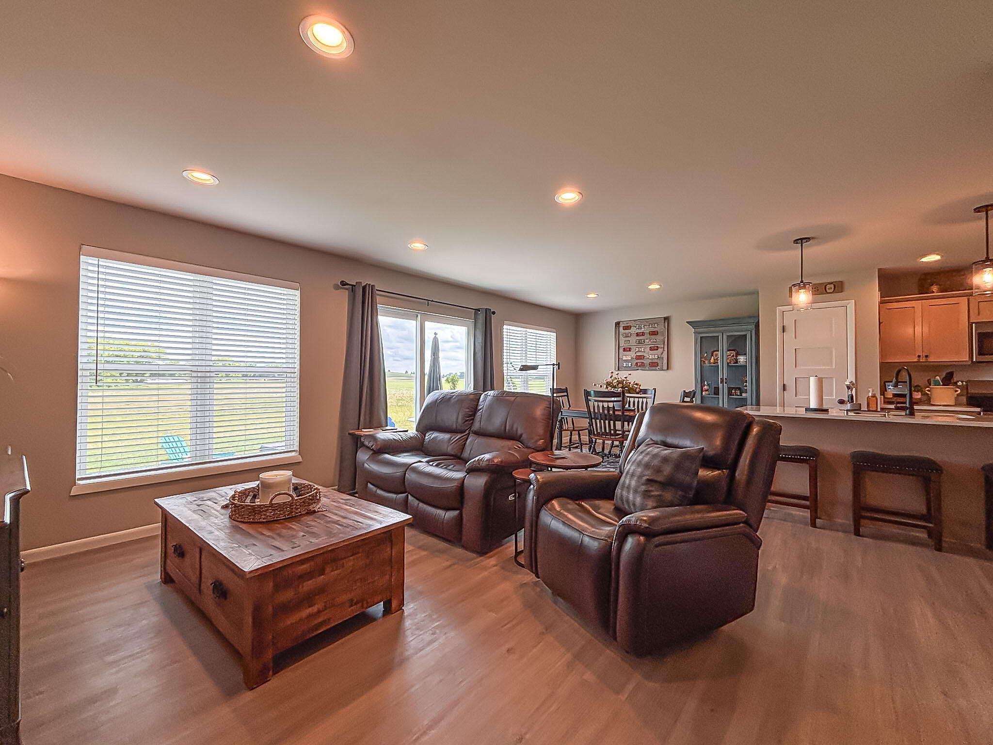957 Elderberry Road Oconomowoc, WI 53066 - Photo 15 of 30 Great Room