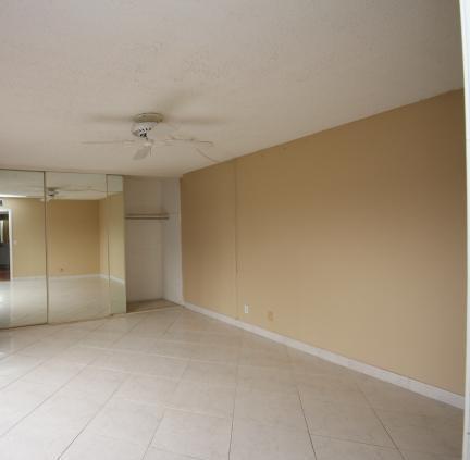 271 Woodland Road Palm Springs, FL 33461 - Photo 4 of 5 3