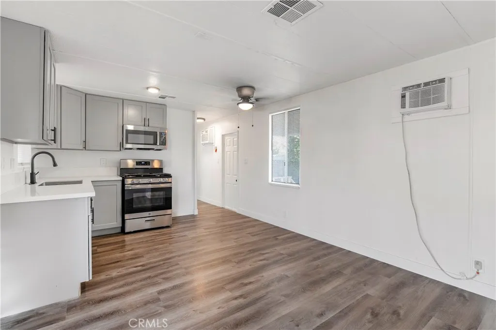 5580 Moreno Street, Unit 87 Montclair, CA 91763 - Photo 4 of 19