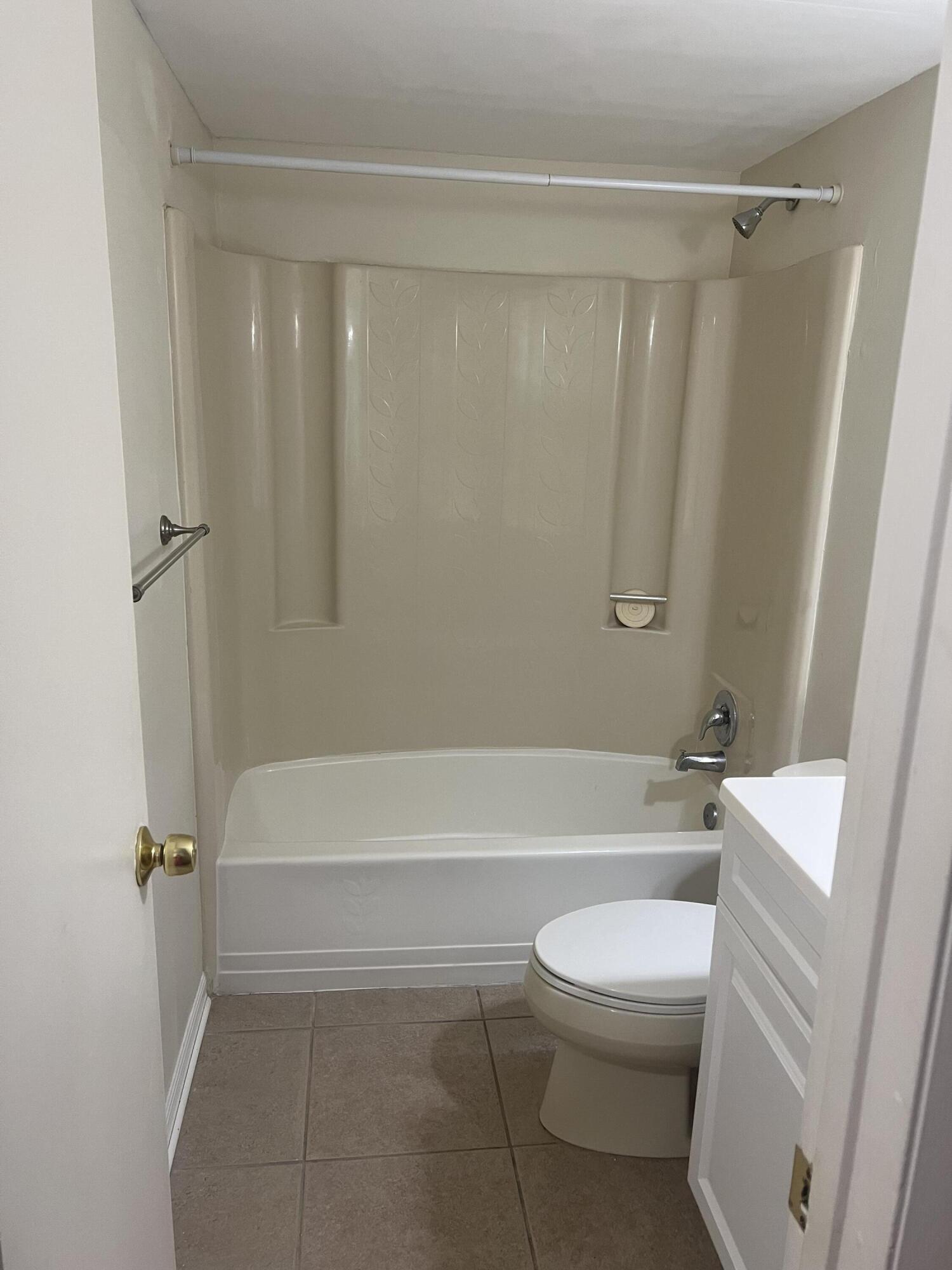 6272 Chasewood Drive, Unit B Jupiter, FL 33458 - Photo 9 of 9 IMG_4776