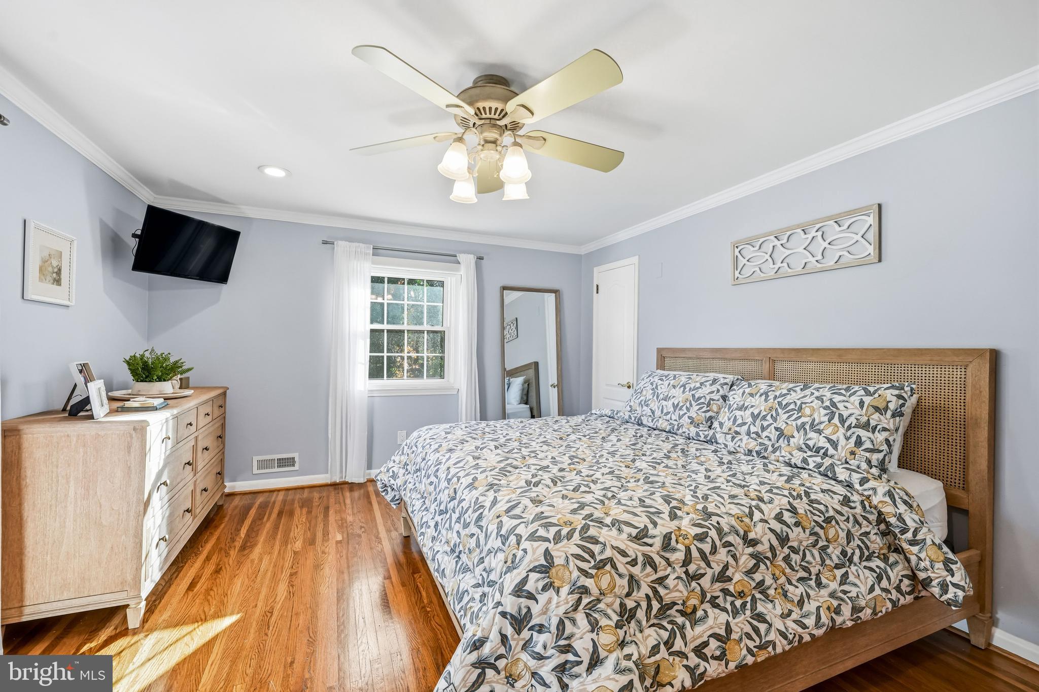 217 Red Stone Ridge Cherry Hill, NJ 08034 - Photo 33 of 44 a bedroom with a bed and a window