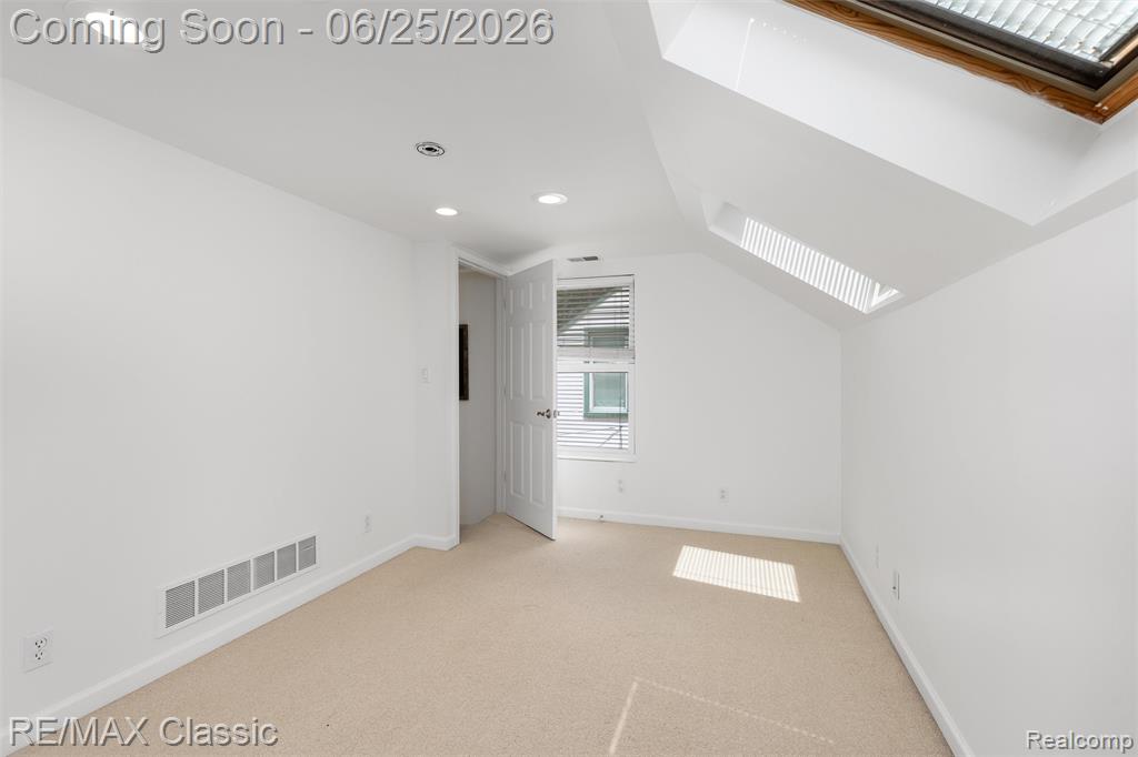 605 Fernwood Road Royal Oak, MI 48067 - Photo 22 of 40