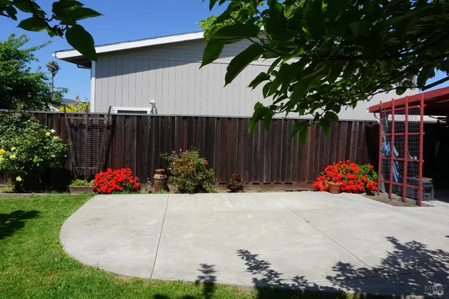 a view of outdoor space and garden