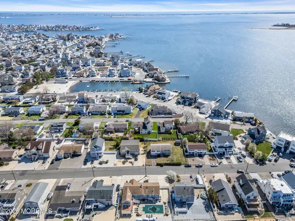 $1,200,000 | 8 Bartine Street, Toms River, NJ 08753