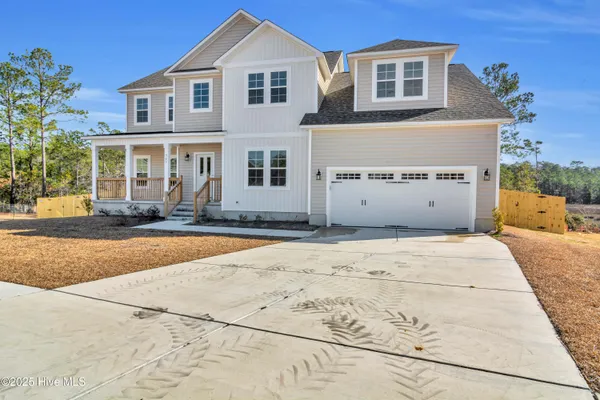 $2,550 | 909 Marshview Court, Hubert, NC 28539