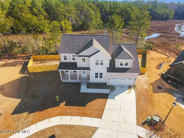$2,550 | 909 Marshview Court, Hubert, NC 28539