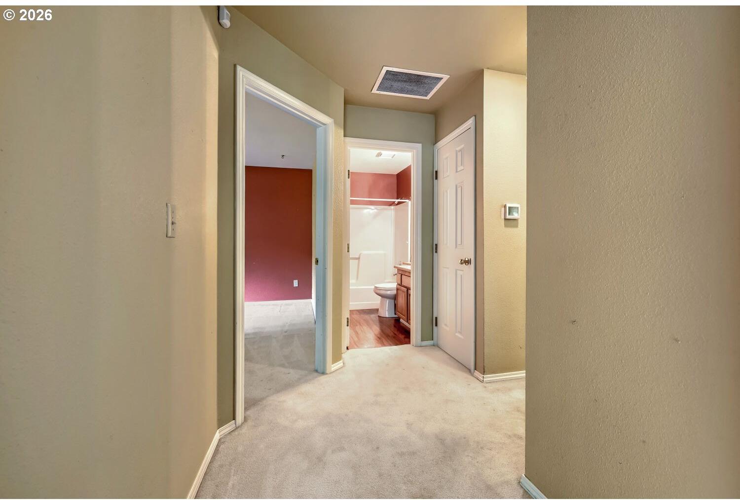 32552 Southwest Riviera Lane Wilsonville, OR 97070 - Photo 12 of 23 Hallway