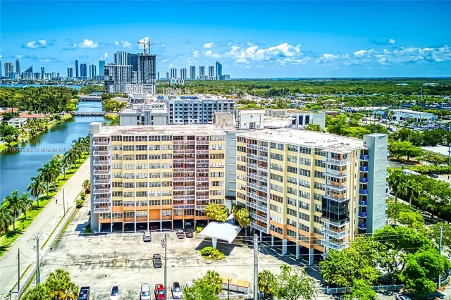 a picture of city view