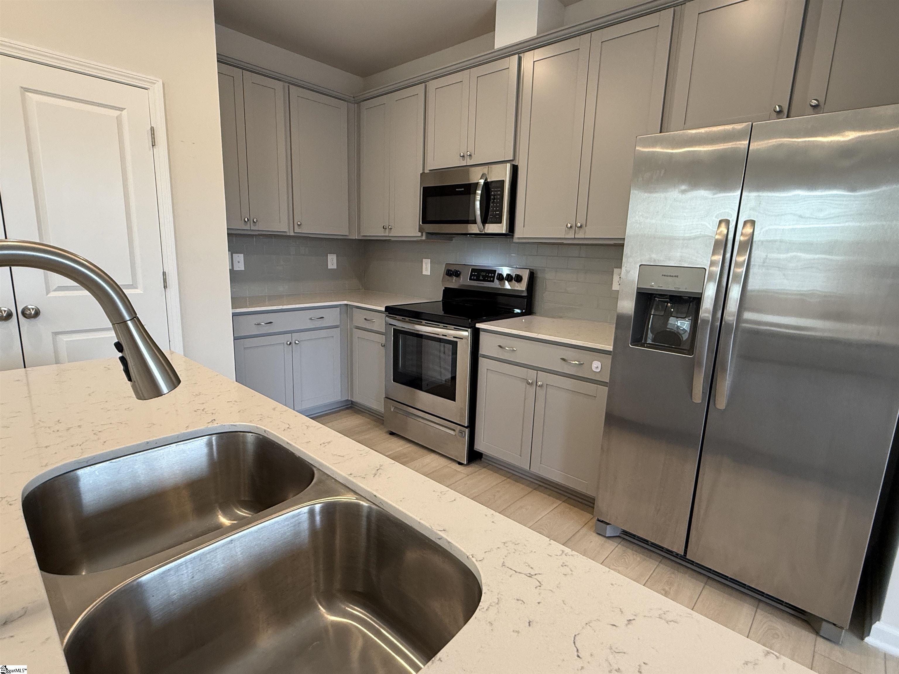 270 East Compass Way Easley, SC 29640 - Photo 5 of 32