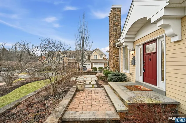 a picture of city view