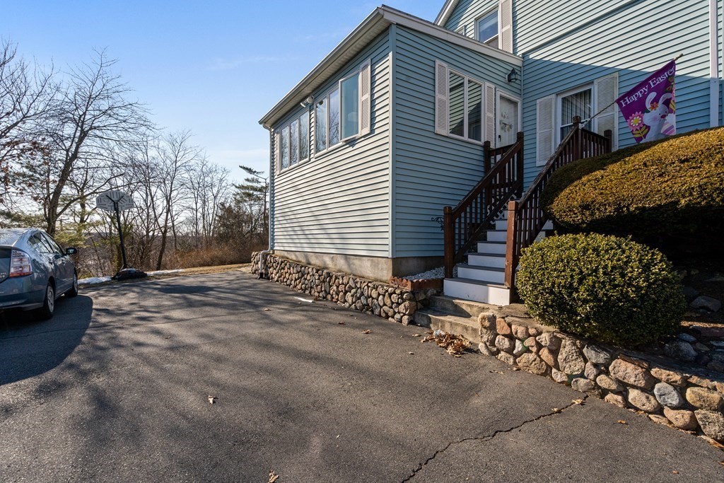 4 Hanson Road Saugus, MA 01906 - Photo 5 of 18 Gallery Image 5