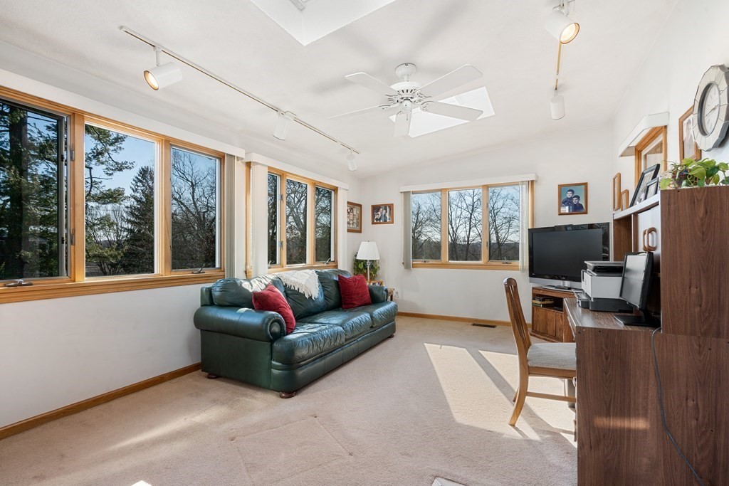 4 Hanson Road Saugus, MA 01906 - Photo 6 of 18 Gallery Image 6