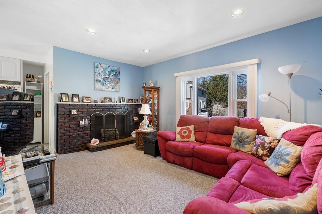 4 Hanson Road Saugus, MA 01906 - Photo 10 of 18 Gallery Image 10