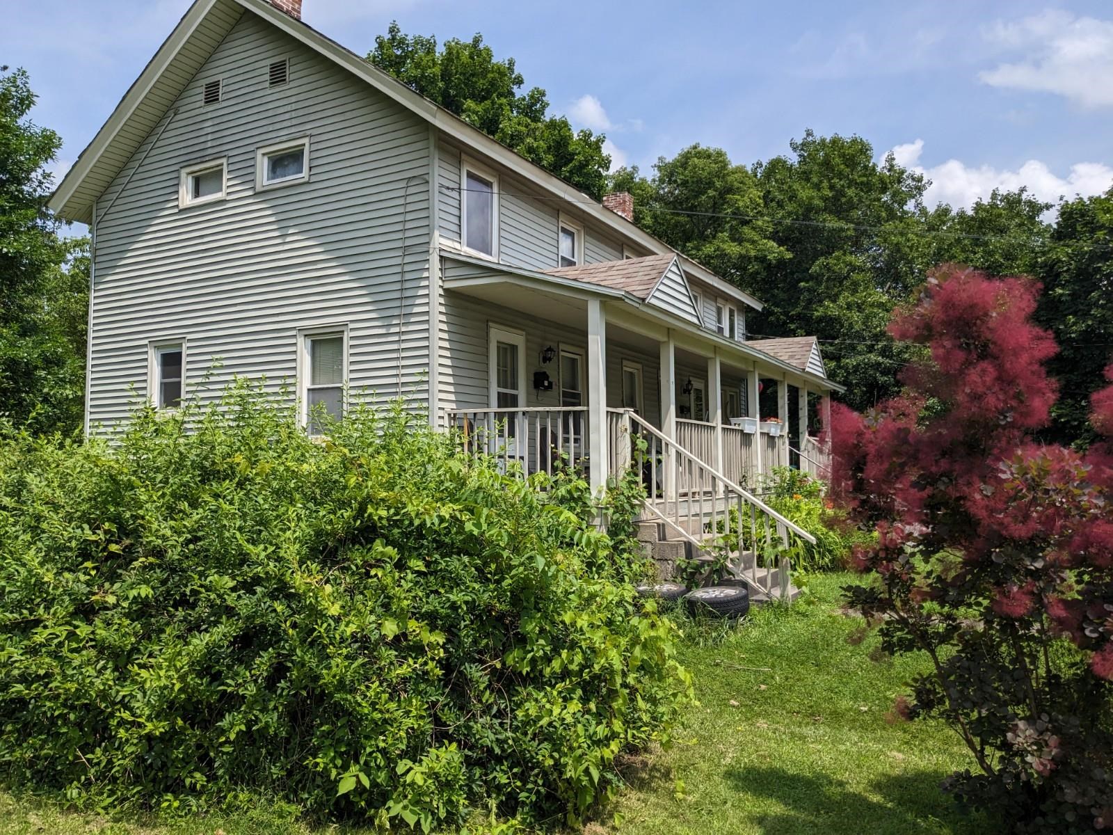 17 Jackson Avenue Rutland, VT 05701 - Photo 4 of 32