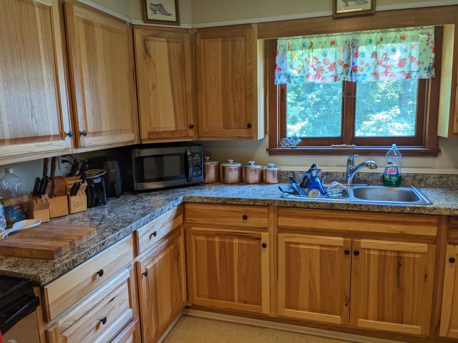 17 Jackson Avenue Rutland, VT 05701 - Photo 6 of 32