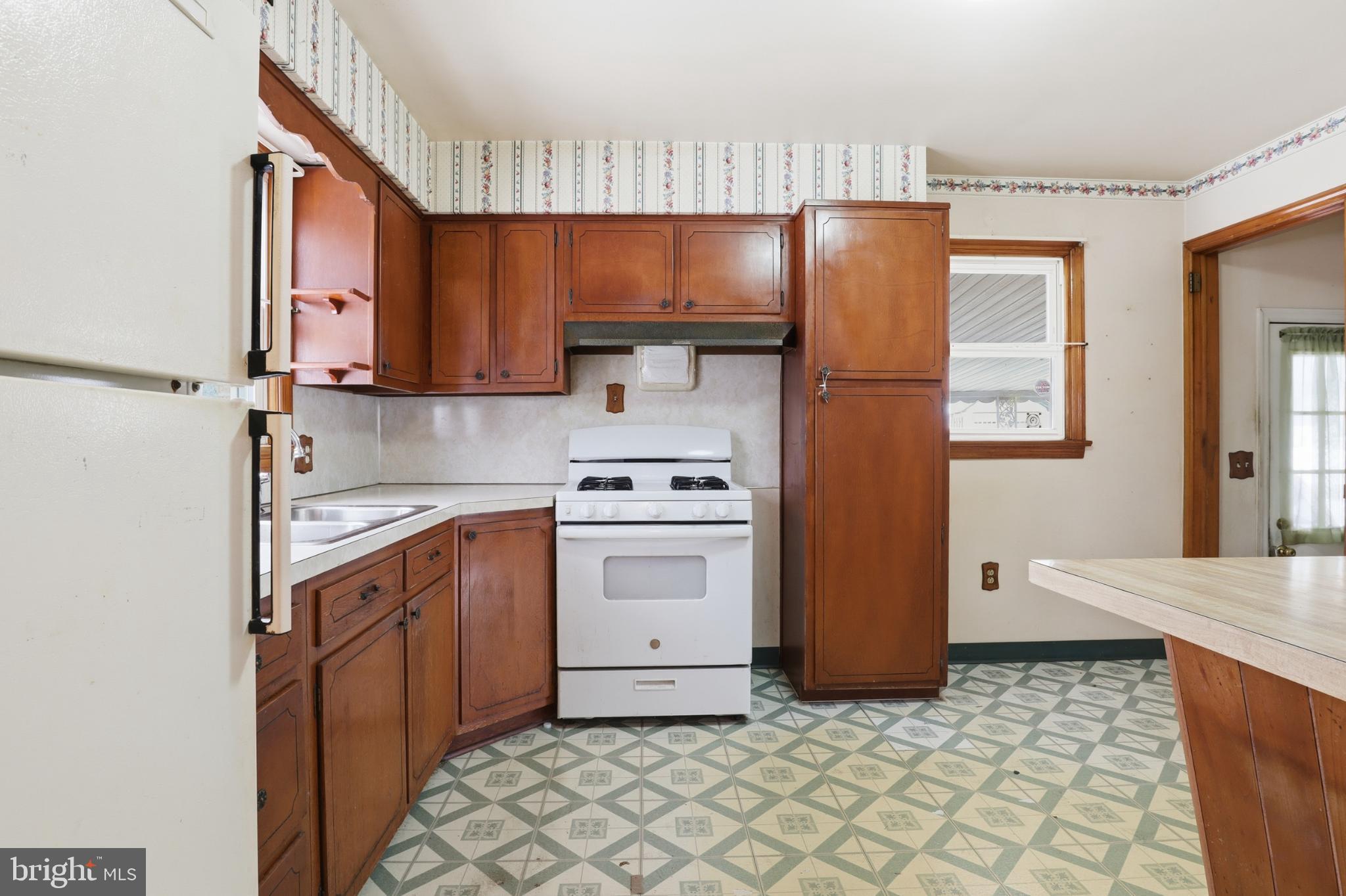 865 Taxville Road York, PA 17404 - Photo 13 of 40 Charming kitchen with vintage appeal.