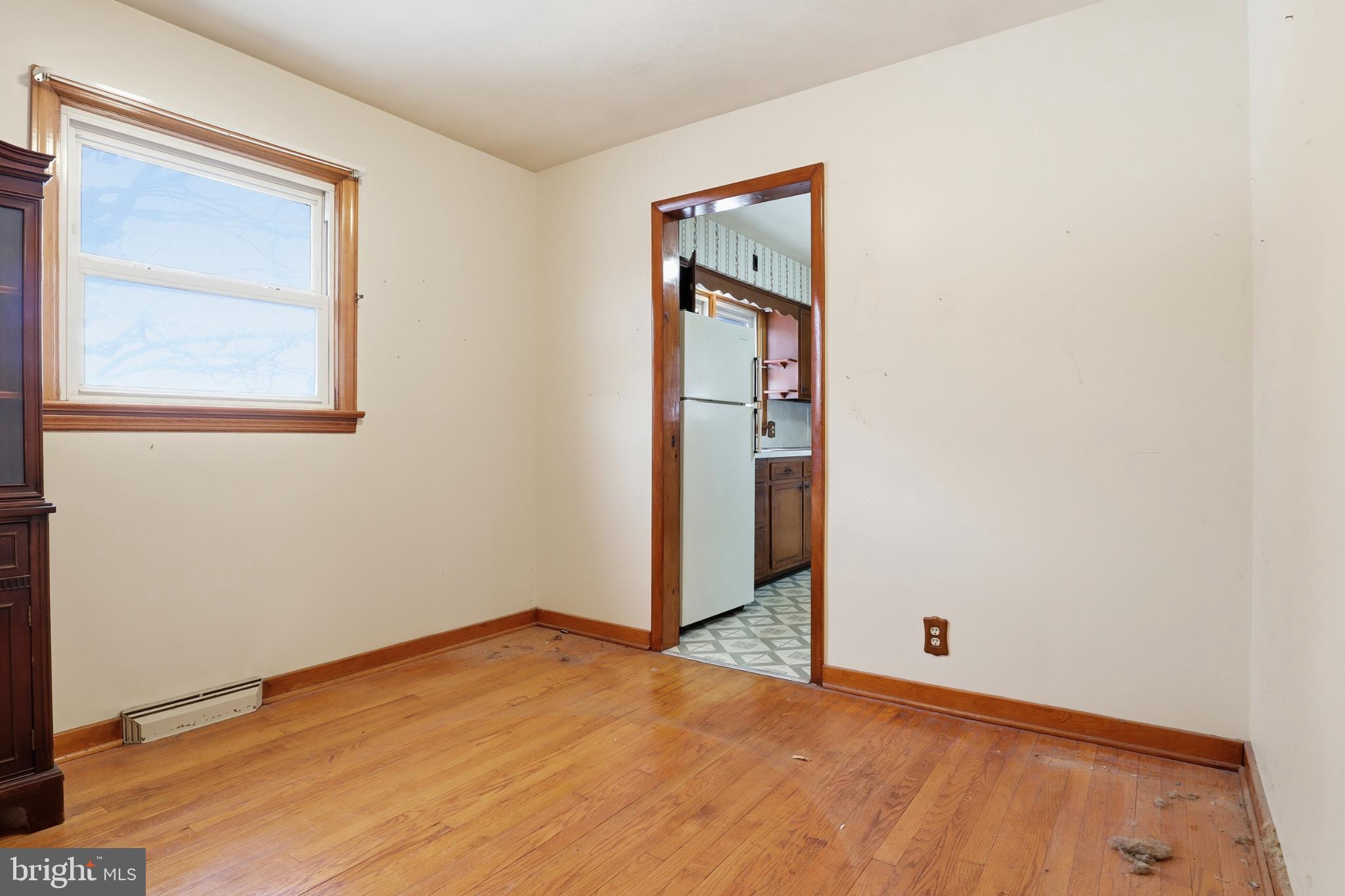 865 Taxville Road York, PA 17404 - Photo 17 of 40 Bright, airy space with potential charm.