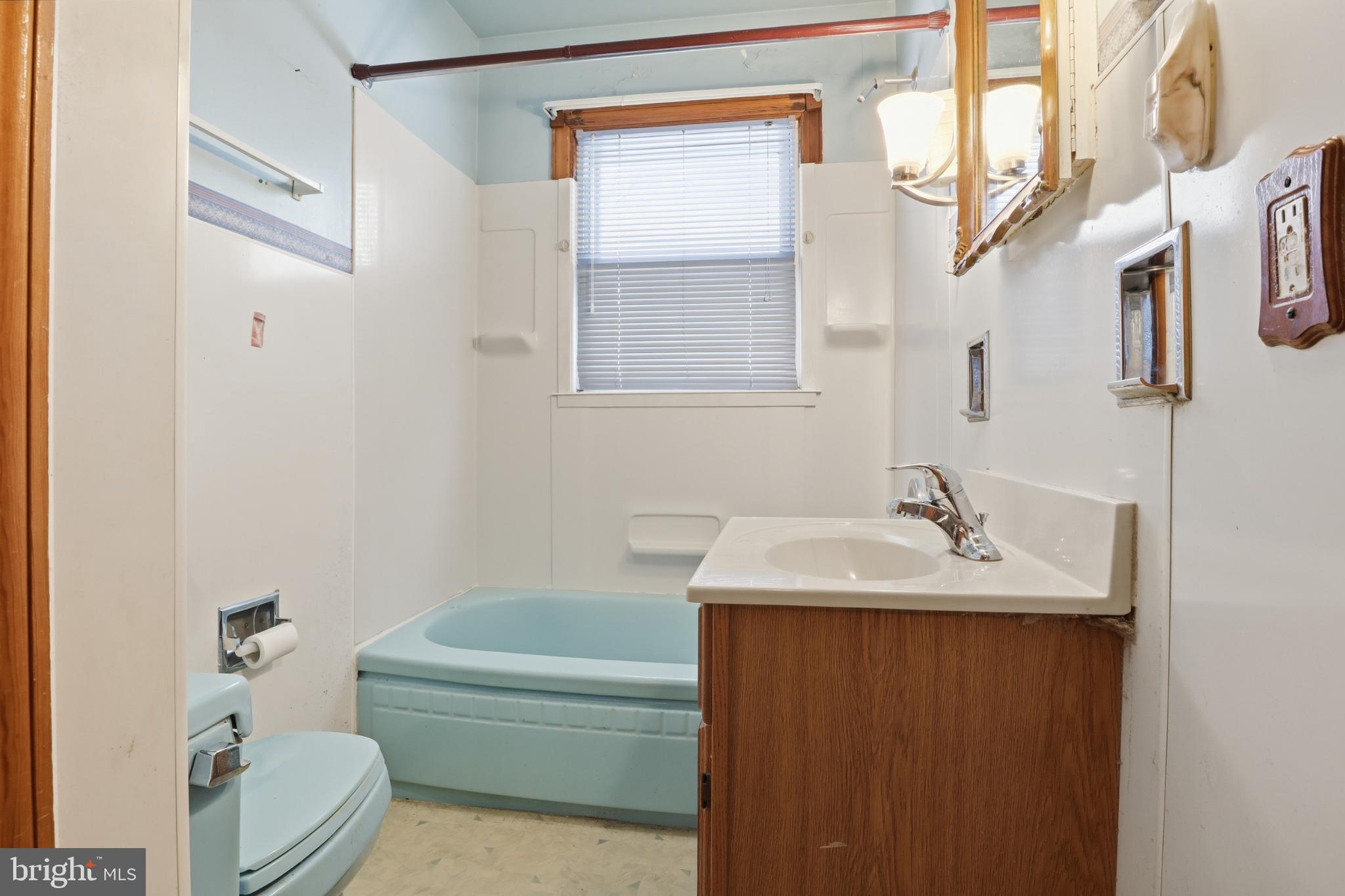 865 Taxville Road York, PA 17404 - Photo 20 of 40 Charming vintage bathroom with modern potential.