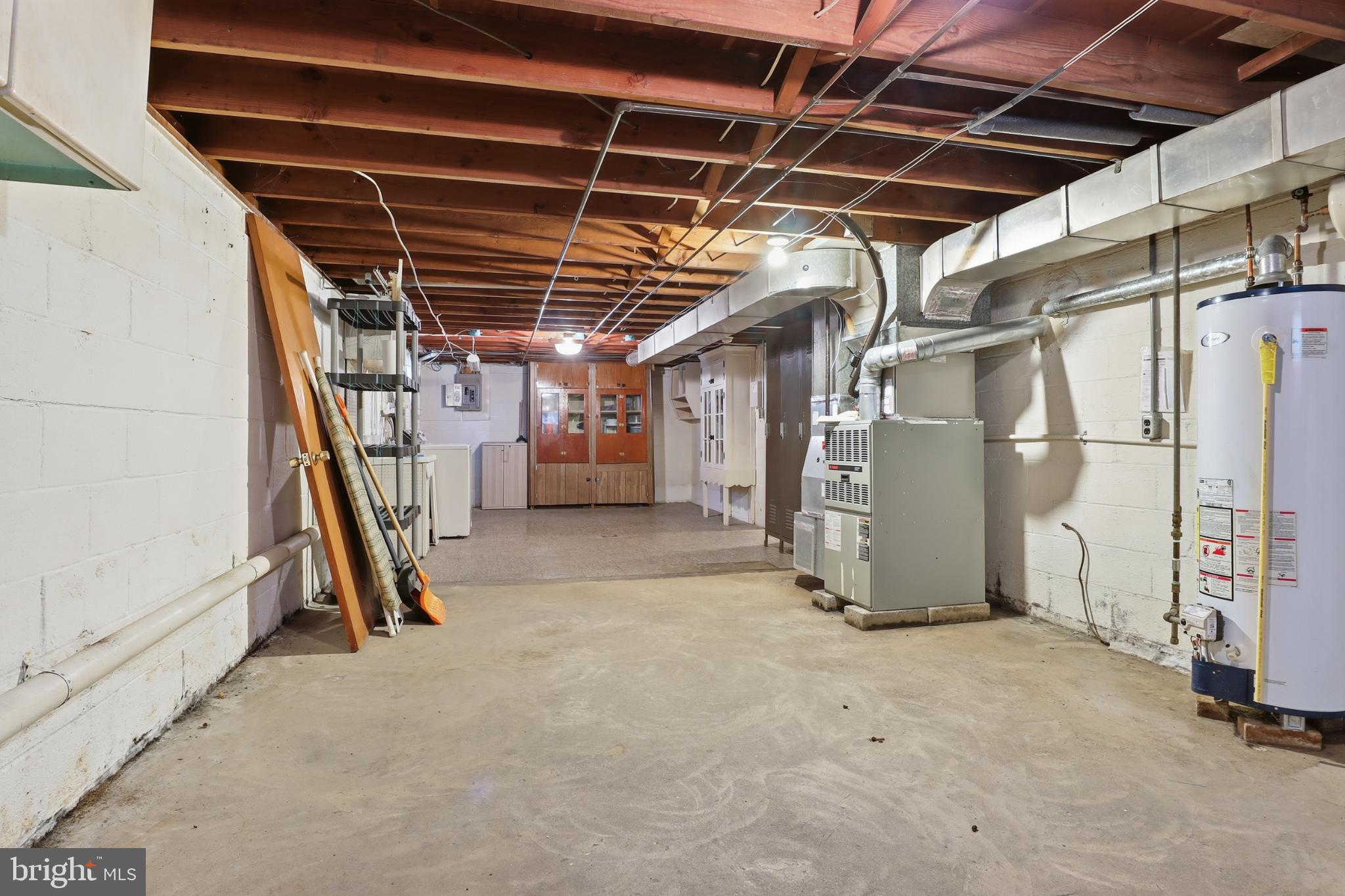 865 Taxville Road York, PA 17404 - Photo 31 of 40 Spacious basement ready for your vision.