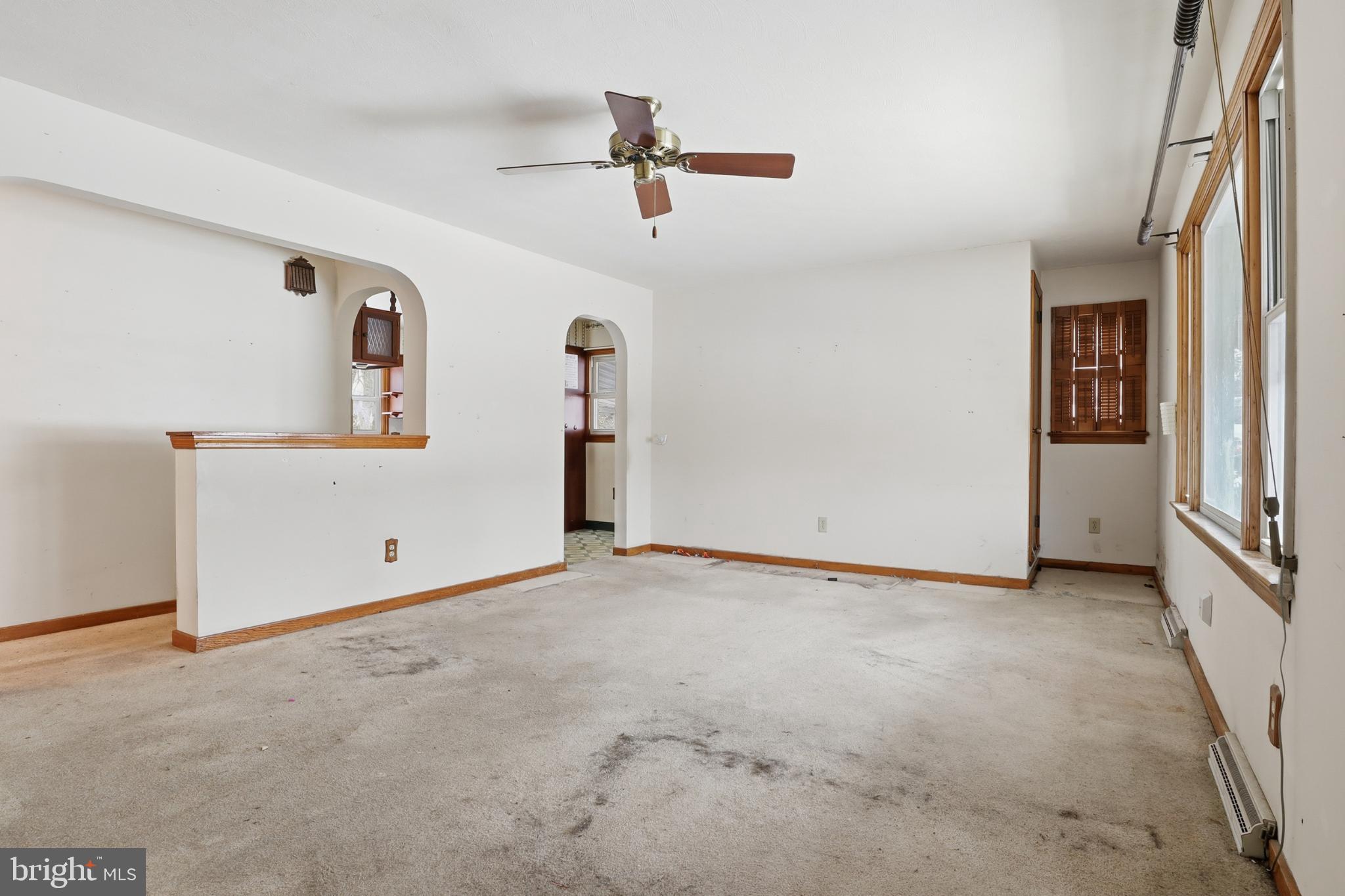 865 Taxville Road York, PA 17404 - Photo 7 of 40 Spacious room with natural light and charm.