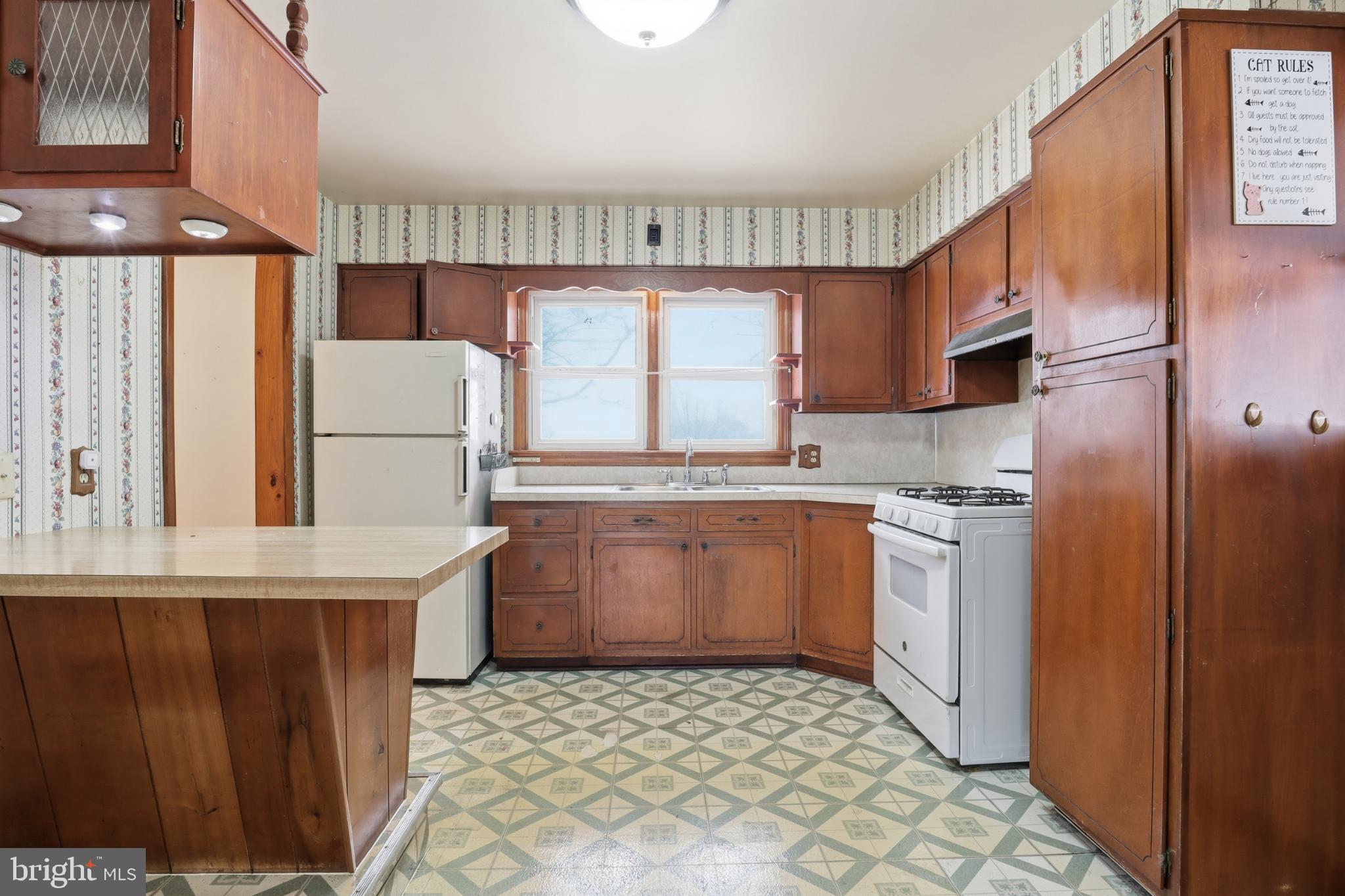 865 Taxville Road York, PA 17404 - Photo 9 of 40 Charming kitchen with vintage appeal.