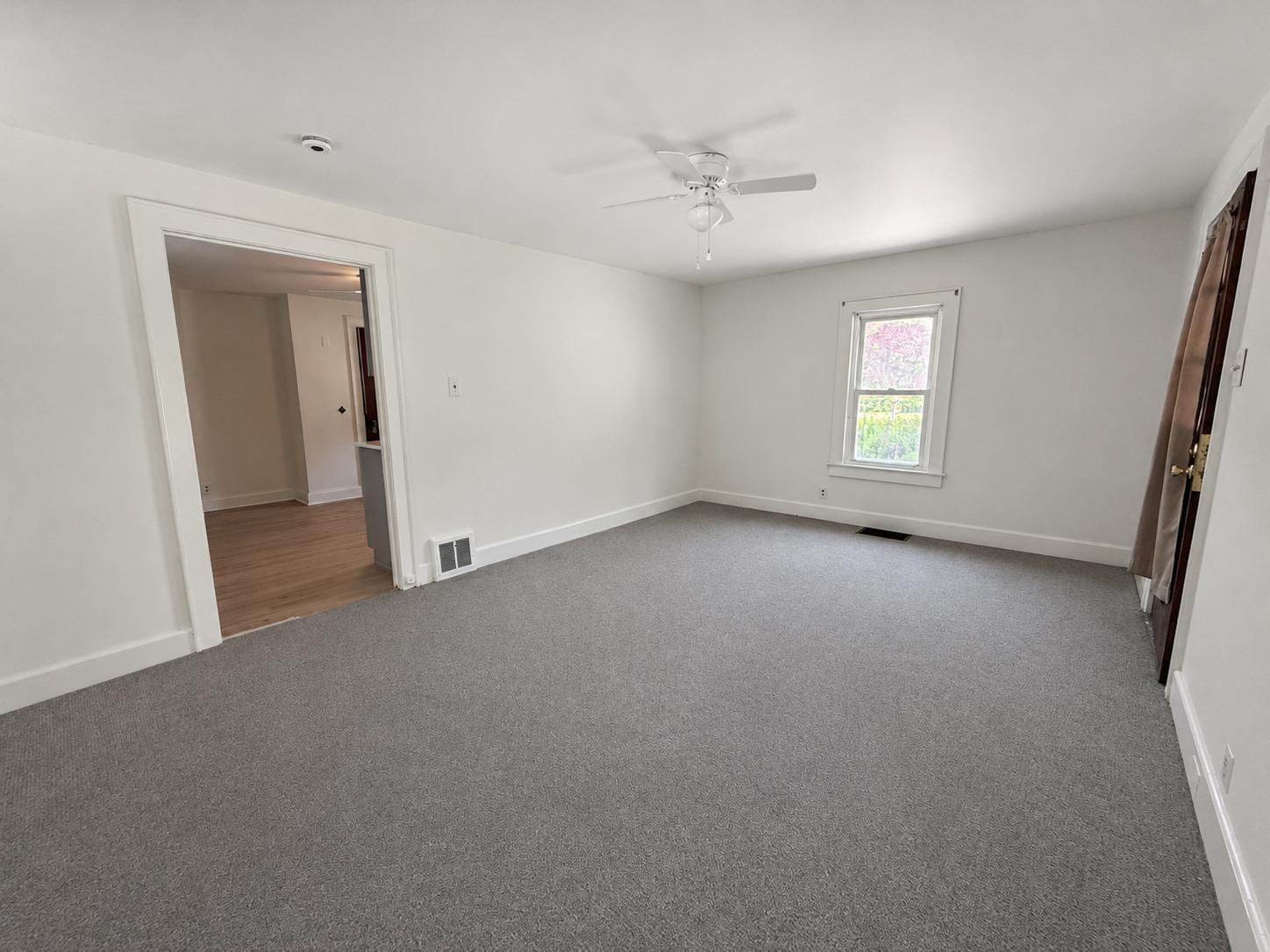 1015 Durham Road Riegelsville, PA 18077 - Photo 6 of 13 living room