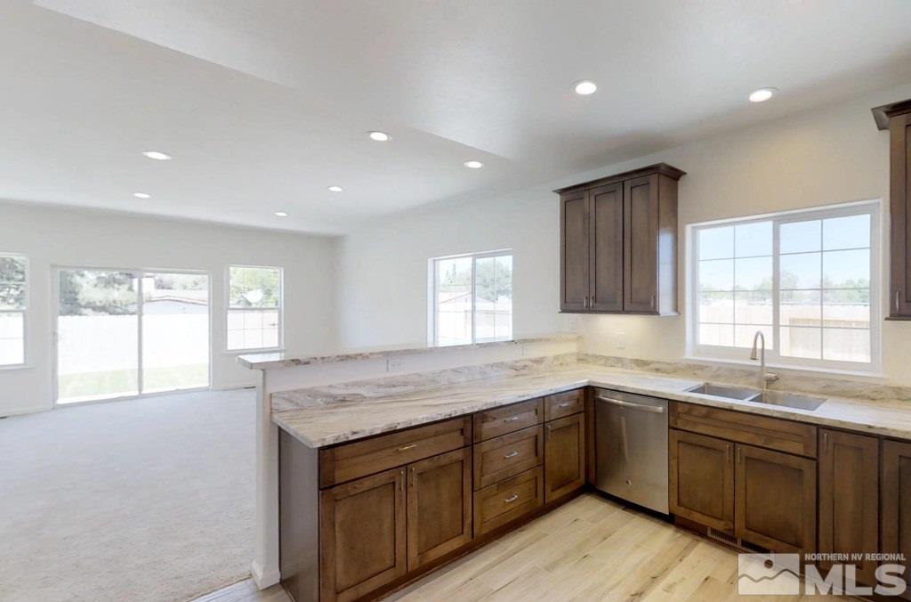 4923 Hombre Way Reno, NV 89502 - Photo 4 of 16 Photo 4