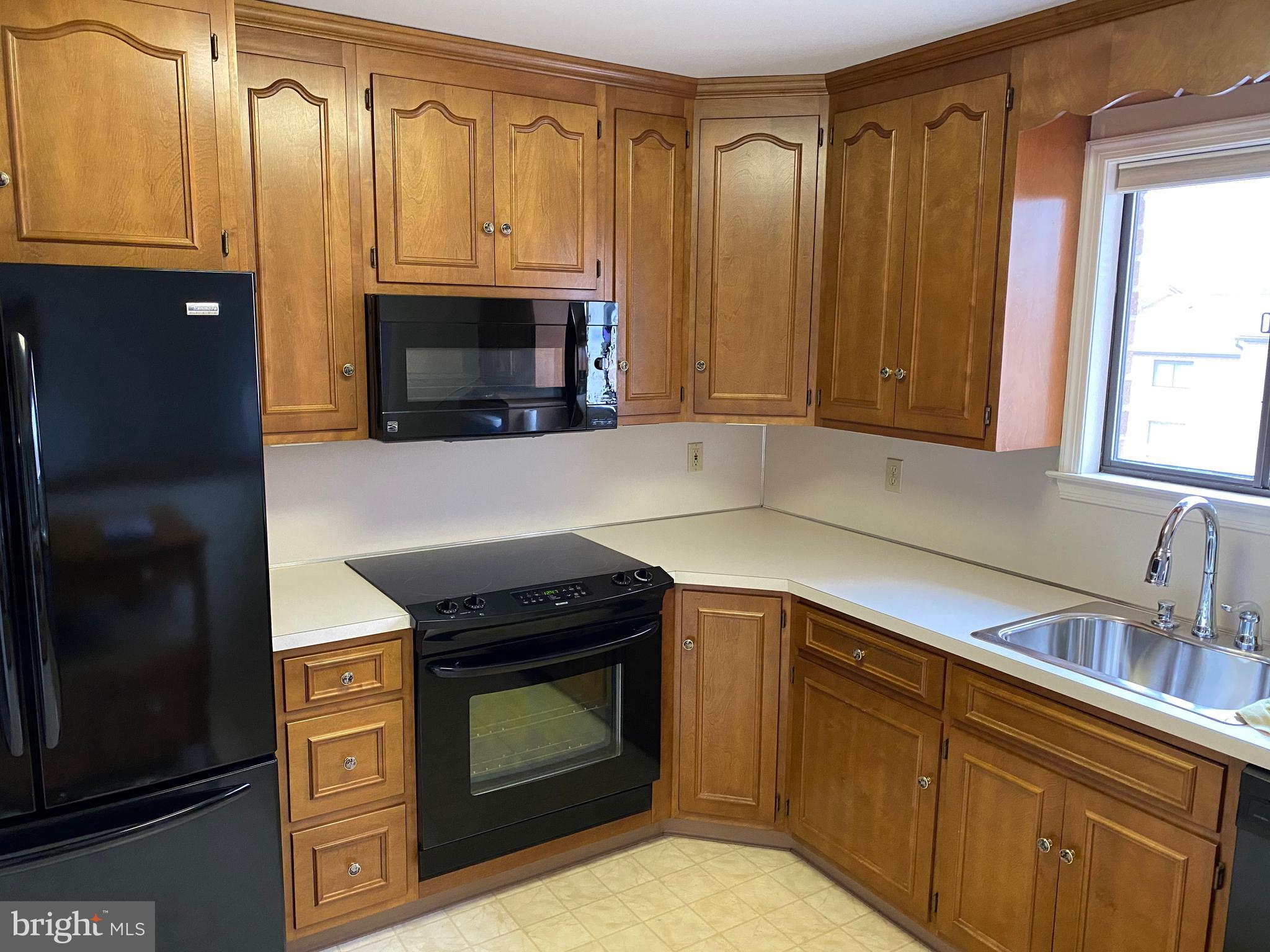 911 Cold Spring Road, Unit 12 Allentown, PA 18103 - Photo 2 of 9 Gallery Image 2