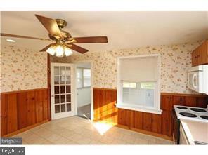 215 Sycamore Road Linthicum Heights, MD 21090 - Photo 5 of 16