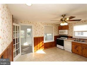 215 Sycamore Road Linthicum Heights, MD 21090 - Photo 6 of 16