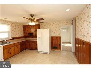 215 Sycamore Road Linthicum Heights, MD 21090 - Photo 7 of 16