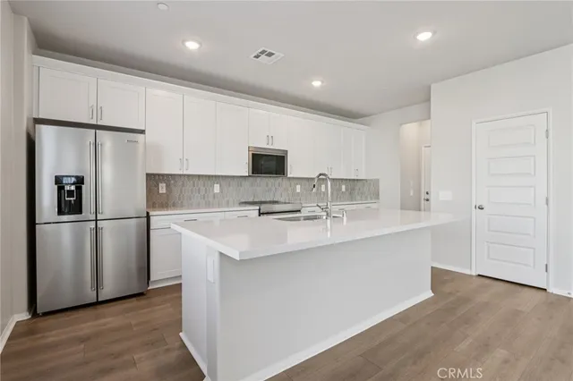 $722,327 | 2070 Meyer Lane, Redlands, CA 92374