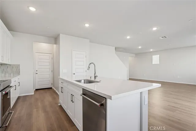 $722,327 | 2070 Meyer Lane, Redlands, CA 92374