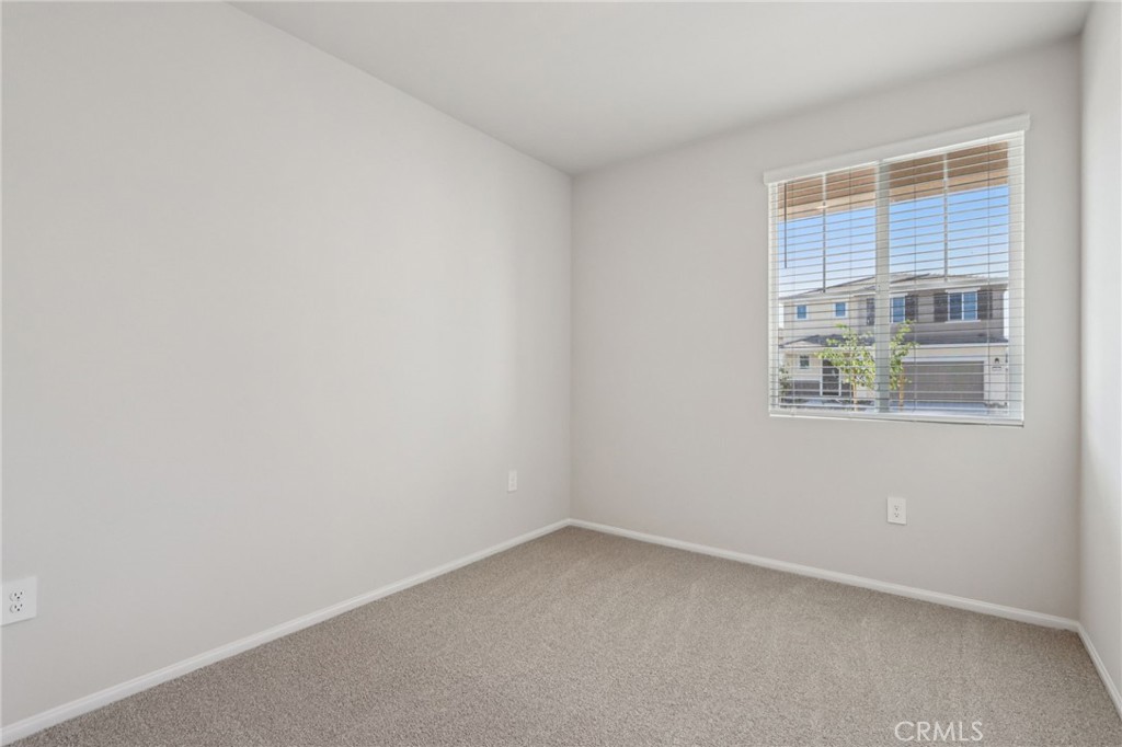 2070 Meyer Lane Redlands, CA 92374 - Photo 19 of 44 an empty room with a window