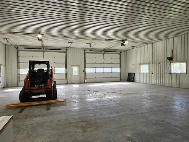 $947,000 | 13710 Airport, Ferryville, WI 54628