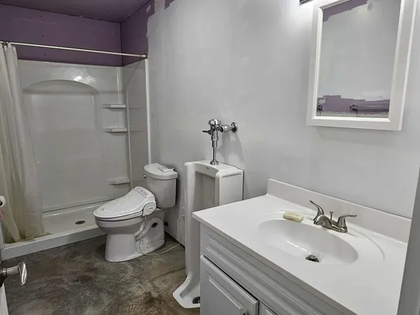 $947,000 | 13710 Airport, Ferryville, WI 54628