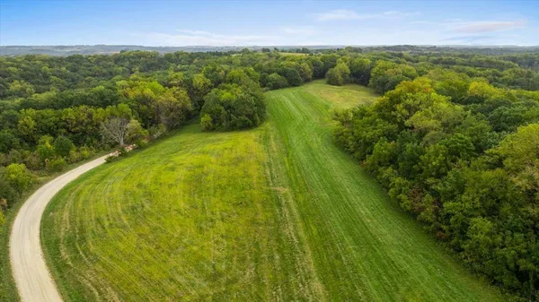 $947,000 | 13710 Airport, Ferryville, WI 54628