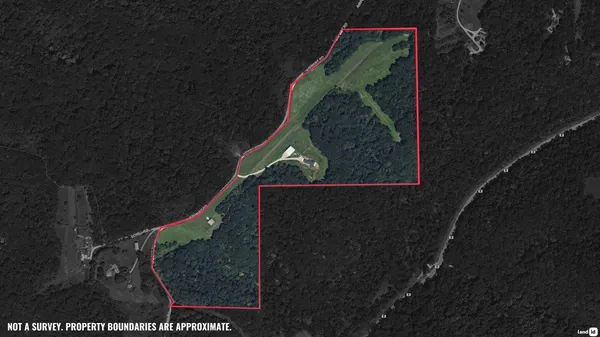 $947,000 | 13710 Airport, Ferryville, WI 54628