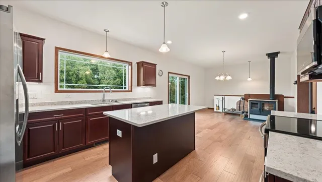 $947,000 | 13710 Airport, Ferryville, WI 54628