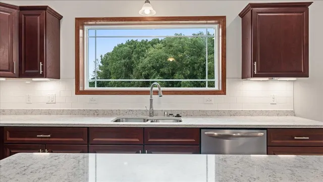 $947,000 | 13710 Airport, Ferryville, WI 54628