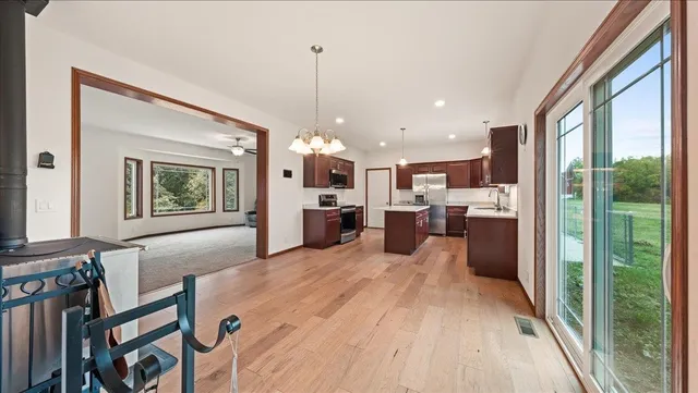 $947,000 | 13710 Airport, Ferryville, WI 54628