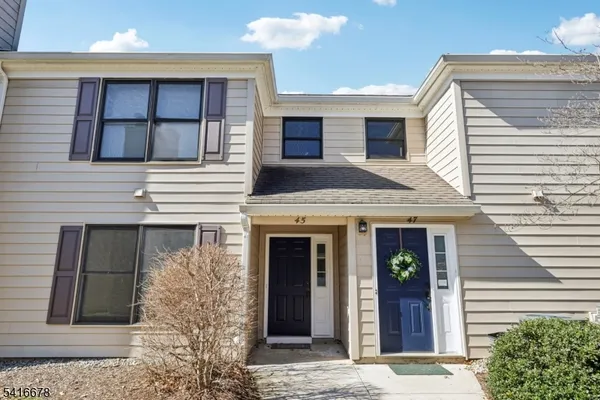 $295,000 | 45 Sunrise Drive, Gillette, NJ 07933