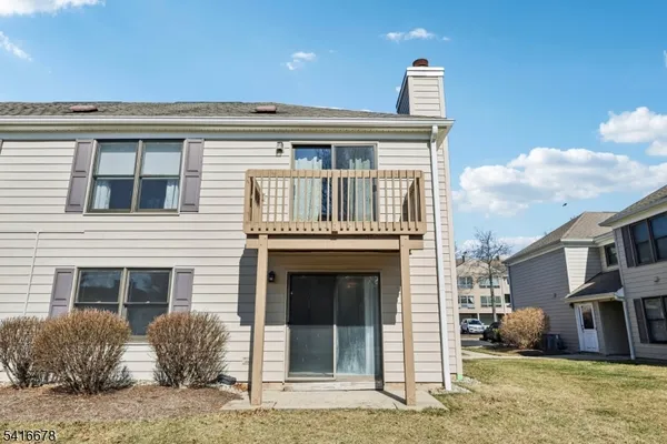 $295,000 | 45 Sunrise Drive, Gillette, NJ 07933
