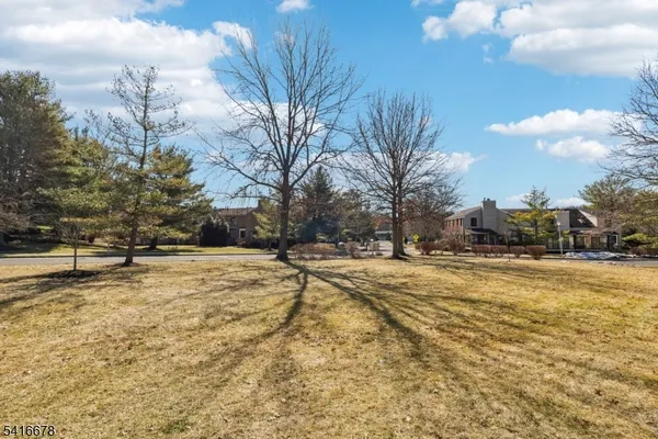 $295,000 | 45 Sunrise Drive, Gillette, NJ 07933